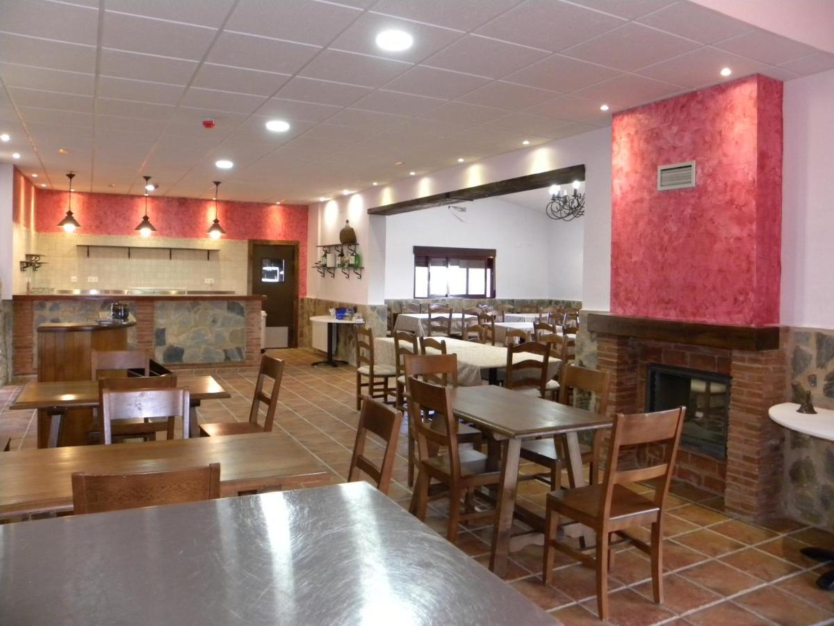 Complejo Rural Las Lomas De Бьяр Экстерьер фото