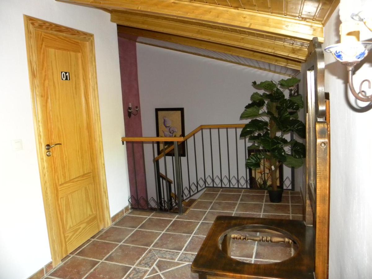 Complejo Rural Las Lomas De Бьяр Экстерьер фото