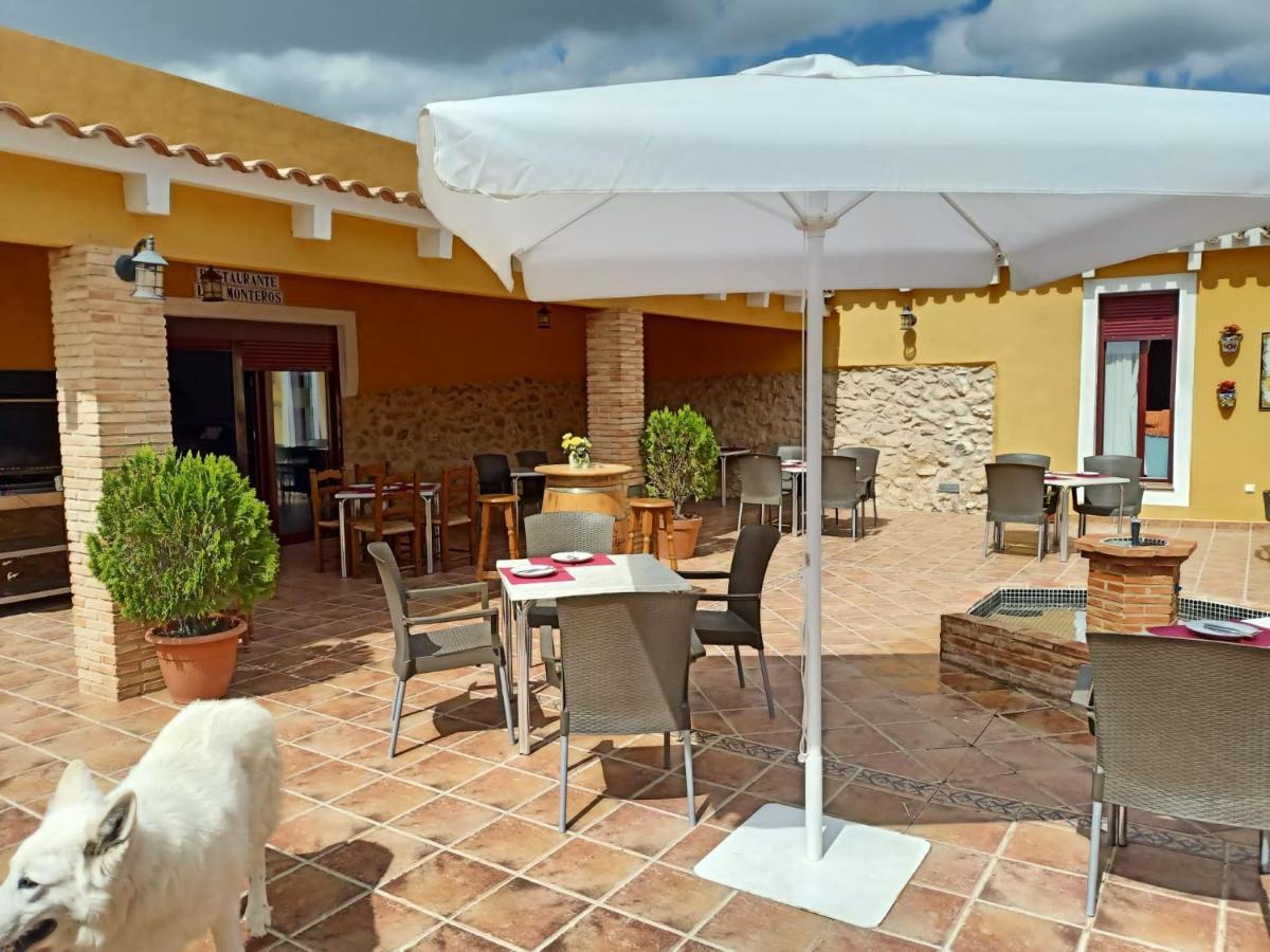 Complejo Rural Las Lomas De Бьяр Экстерьер фото